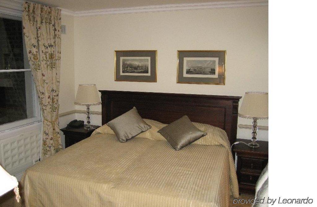 Lord Milner Hotel London Ruang foto