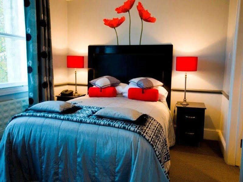 Lord Milner Hotel London Bagian luar foto
