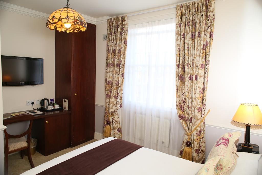 Lord Milner Hotel London Bagian luar foto