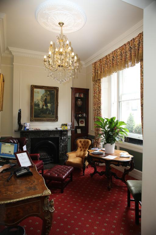 Lord Milner Hotel London Bagian luar foto
